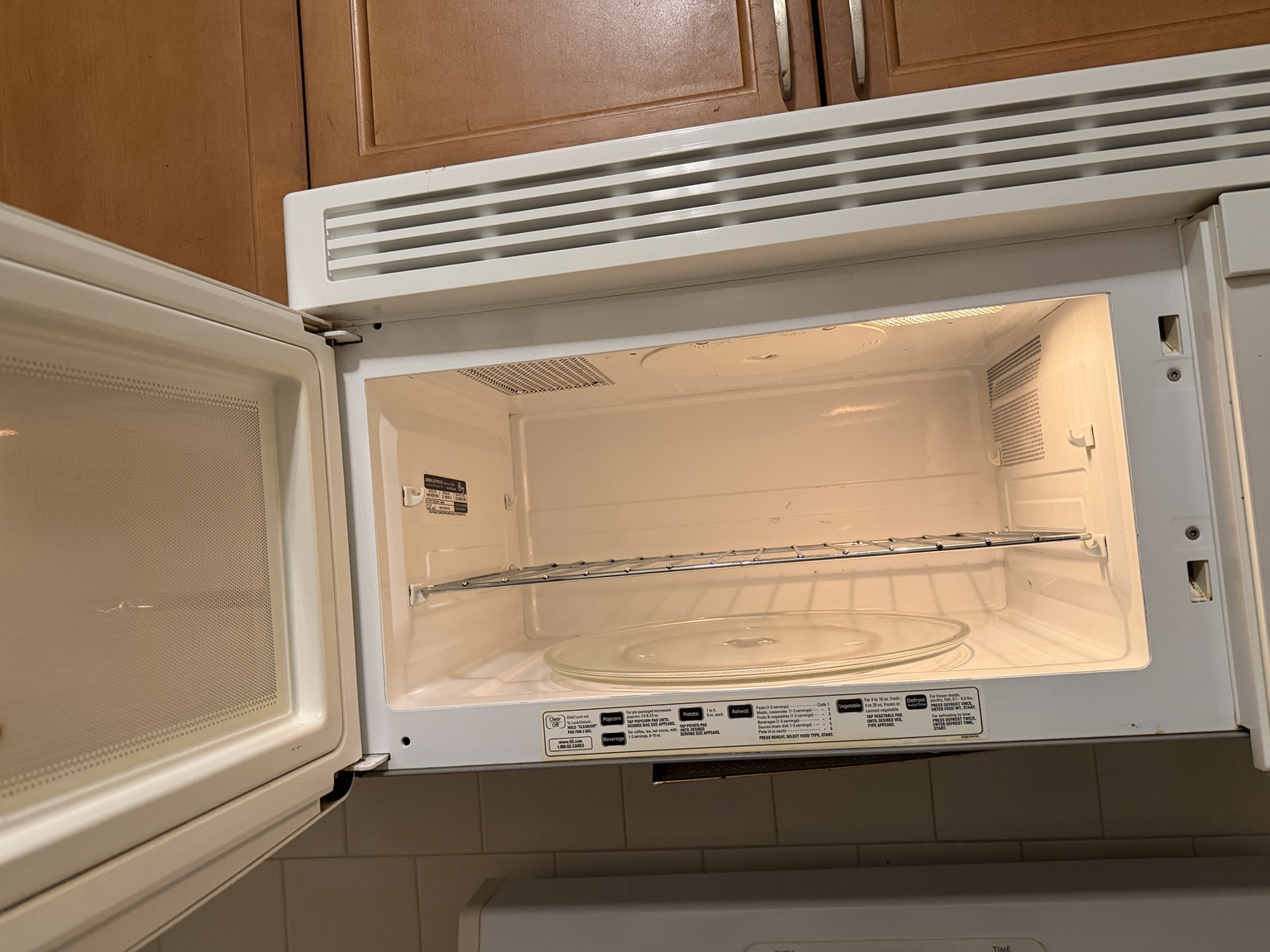 Microwave after cleaning