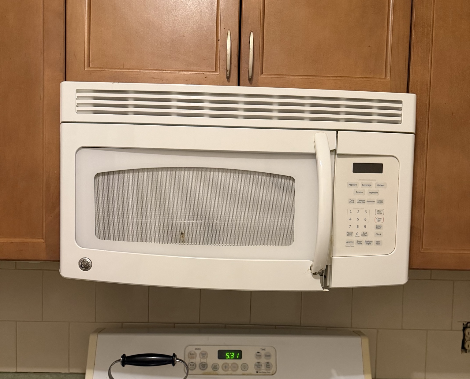 Microwave exterior after cleaning